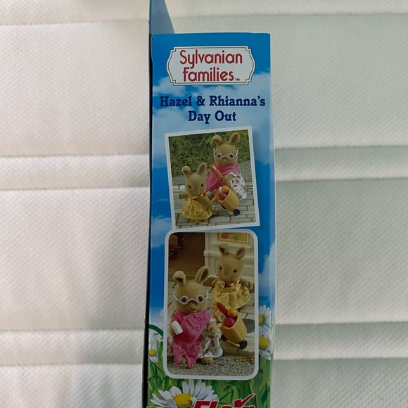 Calico critters Hazel & Rhianna’s Day Out - Picture 2 of 3